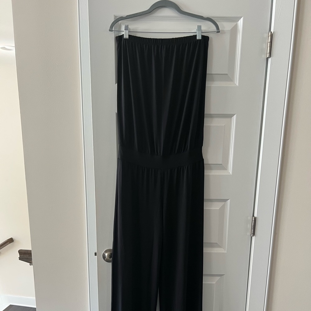 Carmen Marc Valvo strapless swimsuit cover-up. Size L.